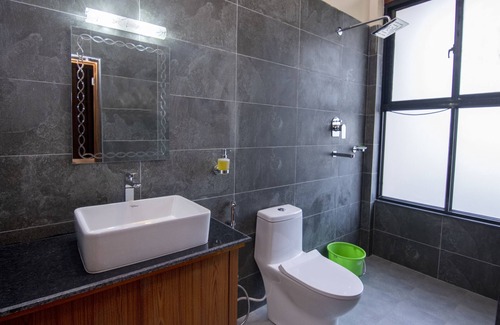 Baluwapati Deupur Hotel | Peaceful Cottage & Cafe du Mont
