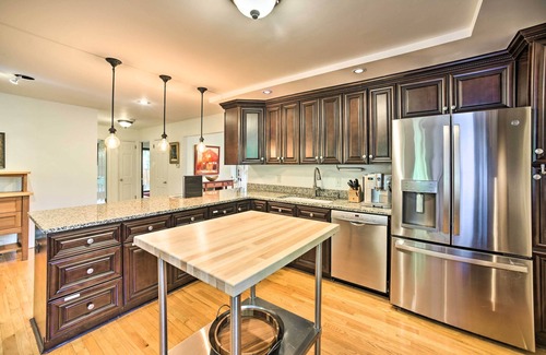 Williamstown House | Peaceful Family Home w/Fire Pit & Large Yard
