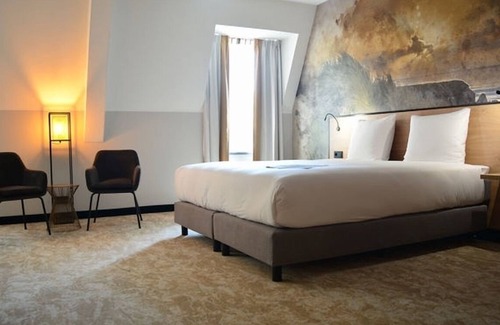 Nieuw-Haamstede Hotel | Peaceful Forestside Room Near Slot Moermond Castle and Breakfast Included