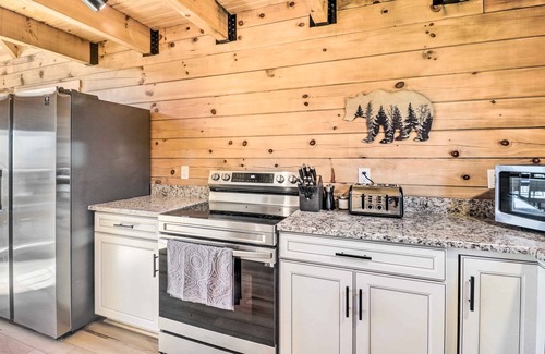 Dyke Cabin | Peaceful Free Union Cabin w/Deck & Mtn Views