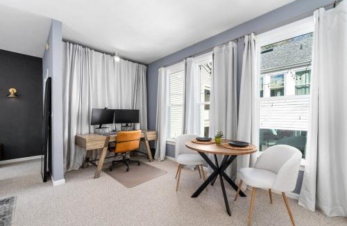 Haile Plantation House | Peaceful Haile Studio with King Bed, Desk, Private Entry