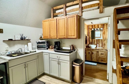 Dripping Springs Cabin | Peaceful Hill Country Cabin - Farm Fresh Eggs + Donkeys : Near Hamilton Pool
