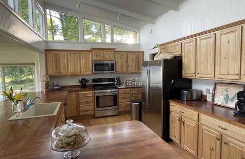 Brutus Cottage | Peaceful lakefront cottage, Prime location, Nature Preserve at your back door