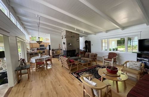 Brutus Cottage | Peaceful lakefront cottage, Prime location, Nature Preserve at your back door