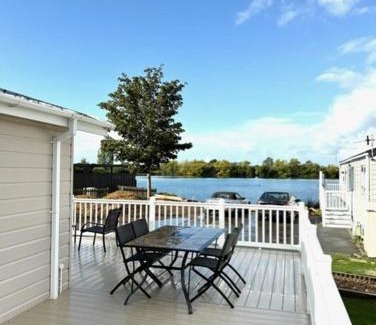 Chichester Resort | Peaceful Lakeside Chalet - LONG TERM STAYS Welcome