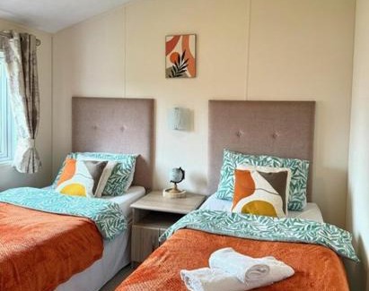 Chichester Resort | Peaceful Lakeside Chalet - LONG TERM STAYS Welcome