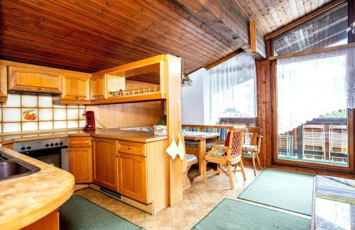 Taxenbach Apartment | Peaceful Mountain Retreat Simple and Spacious