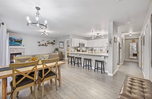 Breckenridge Condo | Peaceful Mountain Paradise- Located Directly Between Breck + Frisco!