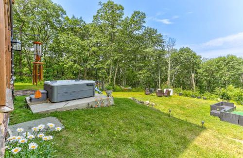 Beemerville House | Peaceful Mountian Oasis Firepit, Hot Tub, Sauna!