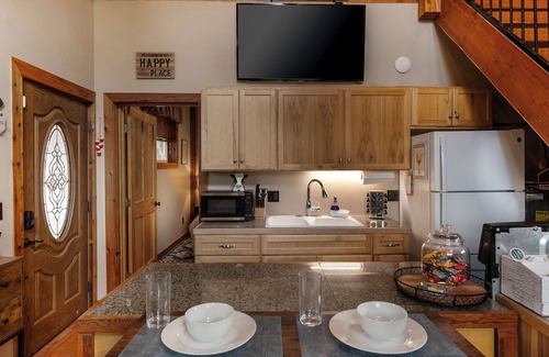 Kalispell Cabin | Peaceful Pines Retreat, Nature lover's paradise.