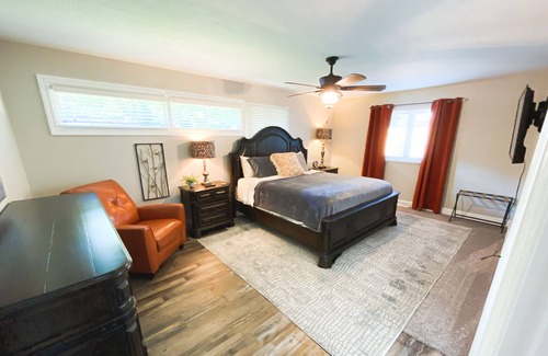 Monett House | Peaceful Place: Upscale Accomodations, Small Town Feel
