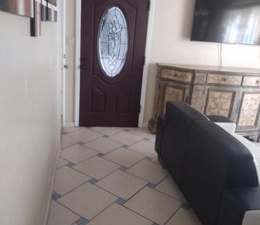 Orlando House | peaceful private room& retreat