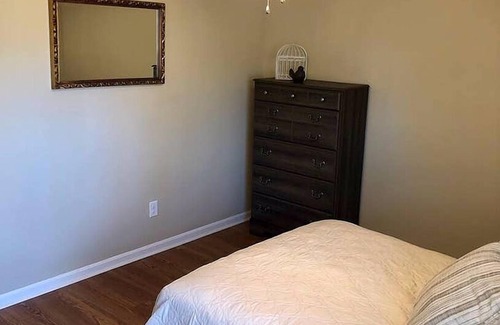 Elizabethtown Apartment | Peaceful Private Retreat ~ High-End Finishes And Hardwood Floors!