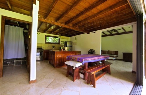 Langostino House | *Peaceful *Quiet *Beach Home *50MBPS *Pavones