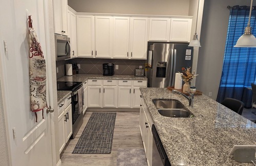 Melissa House | Peaceful & Quiet family-friendly whole house.nn
