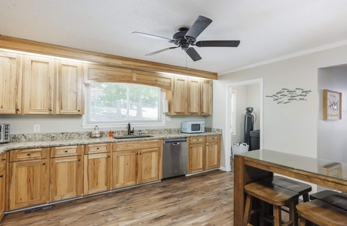 Leesville House | Peaceful Retreat on Lake Murray - HOT TUB!, Private Dock, SUPs, and Kayaks