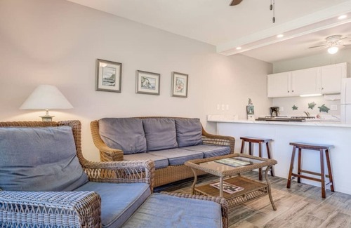 Kaunakakai Condo | Peaceful Retreat W/Lanai and Kitchen-Molokai Shores