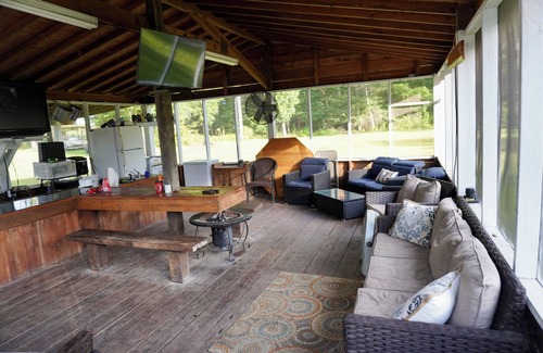 Ruffin House | Peaceful River House in Branchville