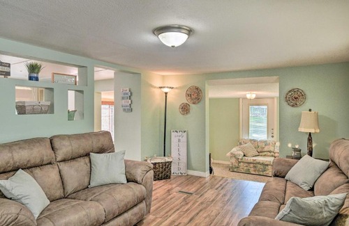 Satsuma House | Peaceful Satsuma Escape with Dunns Creek Access