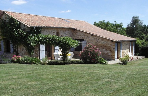 Corgnac-sur-l'Isle House | peaceful stay in Périgord Vert