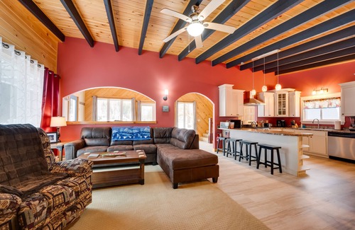 Stark Cottage | Peaceful Stark Cottage w/Deck on South Ponds!