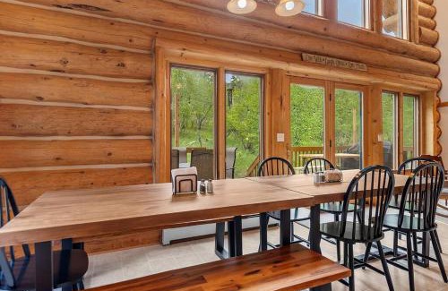 Rapid City House | Peaceful Valley Hideaway