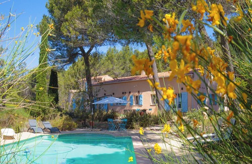Rognes Villa | Peaceful villa, large quiet plot with swimming pool
