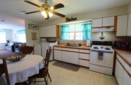 Shoreline Park House | Peaceful Waterfront Summer Escape! Private dock, 2 Kings