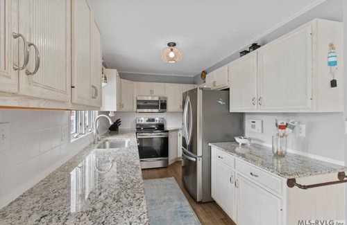 Henrico House | Peaceful Waterfront Home. Pet-friendly. Boat dock. Fast internet.