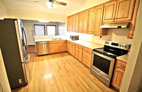 Fredericksburg Hotel | Peach Tree Inn & Suites