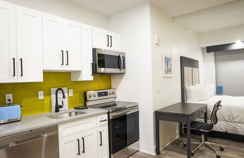 Jersey City Hotel | Peachtree Suites