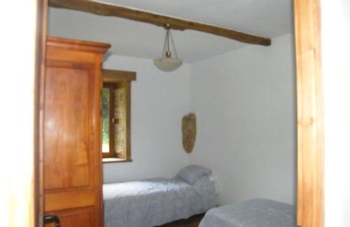 Genis House | Pear Tree Gite