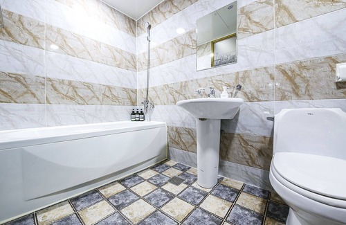 Chinju Hotel | Pearl IF