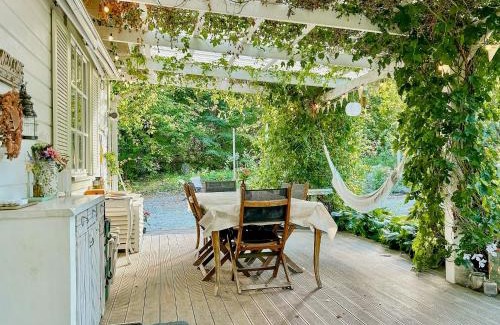 Tollered House | Pearl Of The Prairie