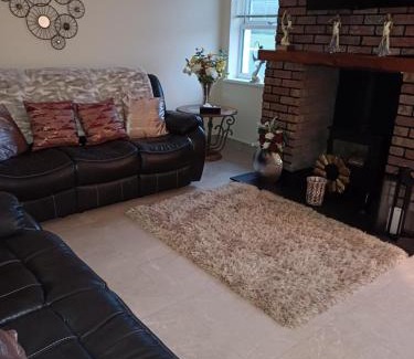 Londonderry House | Peartree Cottage