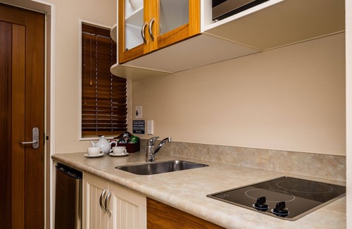 Napier Hotel | Pebble Beach Motor Inn