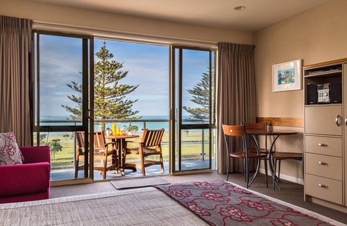 Napier Hotel | Pebble Beach Motor Inn