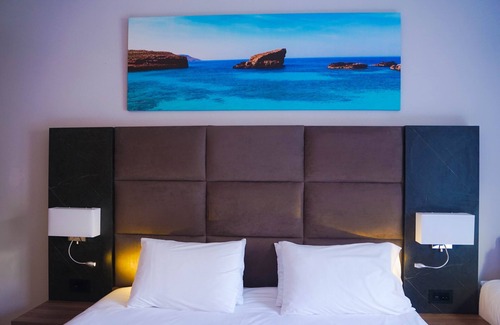 St. Paul's Bay Hotel | Pebbles Resort