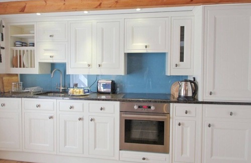Porthleven Cottage | Pegs