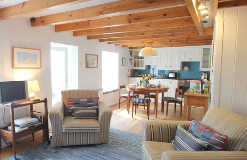 Porthleven Cottage | Pegs