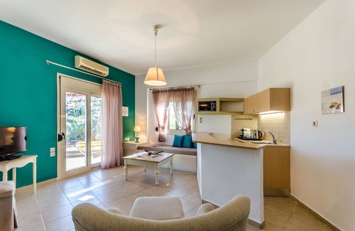 Agia Pelagia Apartment | Pela Mare Hotel