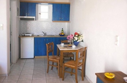 Platis Gialos Apartment | Pelagos Studios