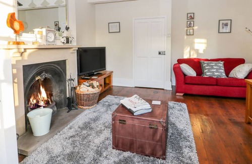 Nettleton Cottage | PELHAM HOUSE COTTAGE, family friendly, with open fire in Caistor