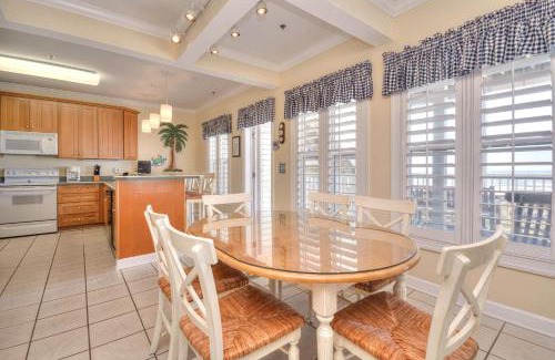 Ocean Isle Beach Apartment | Pelican's Watch
