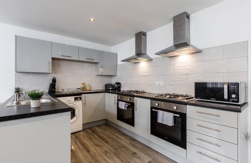 Liverpool House | Pemberton House By Smart Corporate Stays