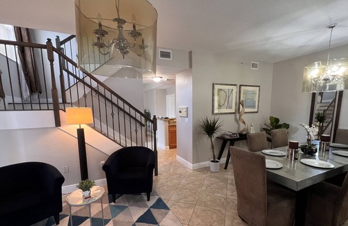 Pembroke Pines House | Pembroke Pines prime location for business & leisure travelers.