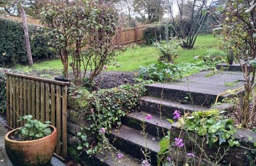 Landore Apartment | Pen-y-Bryn Hilltop Rest - Self contained 2 bed apt - Max 4 people