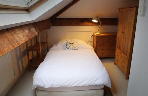 Landore Apartment | Pen-y-Bryn Hilltop Rest - Self contained 2 bed apt - Max 4 people
