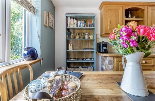 Kingswood House | Pen Y Groes