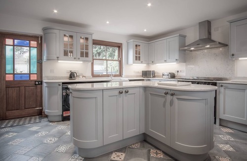 Amroth House | Pendeilo Villa - 5 Bedroom Holiday Home - Amroth